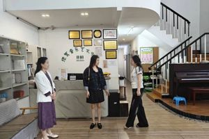 走访企业慰学子，校企携手促成长